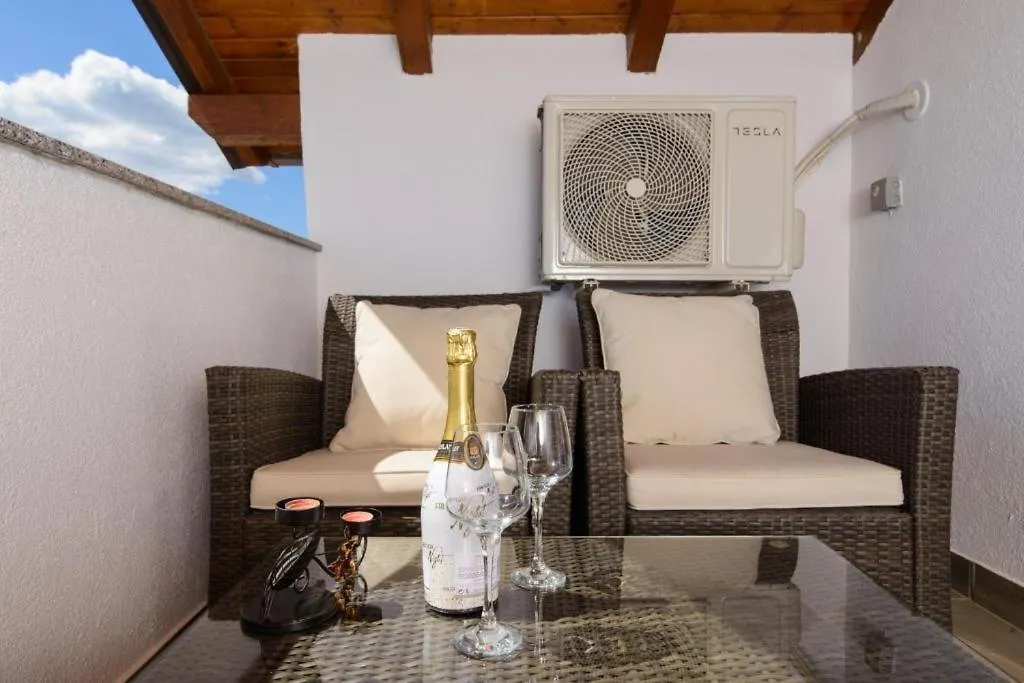 Apartment In Okrug Gornji With Sea View, Balcony, Air Conditioning, Wifi 5134-3 Trogir
