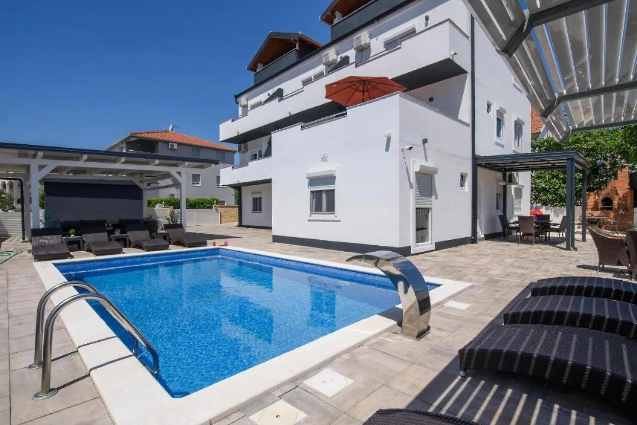 Apartment In Okrug Gornji With Sea View, Balcony, Air Conditioning, Wifi 5134-3 Trogir