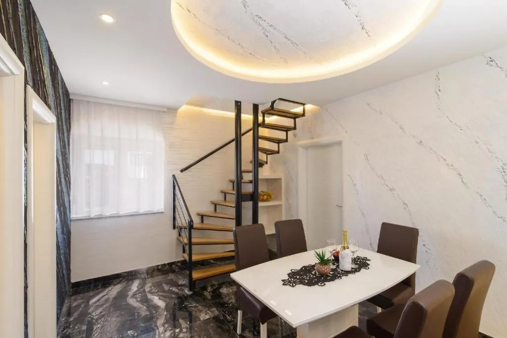 Apartment In Okrug Gornji With Sea View, Balcony, Air Conditioning, Wifi 5134-3 Trogir