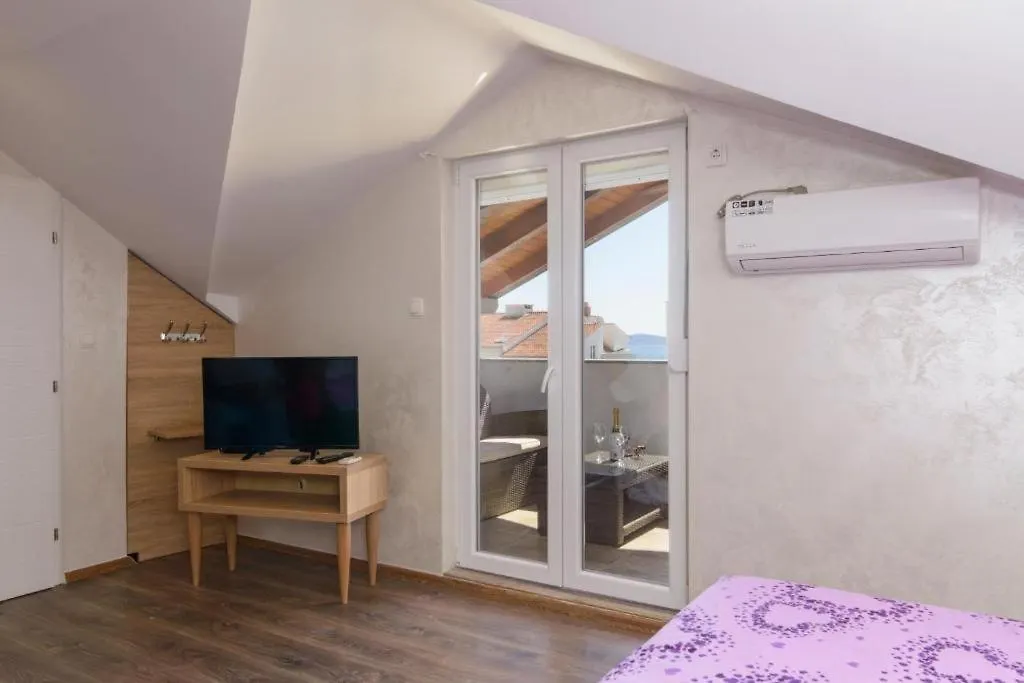 Apartment In Okrug Gornji With Sea View, Balcony, Air Conditioning, Wifi 5134-3 Trogir