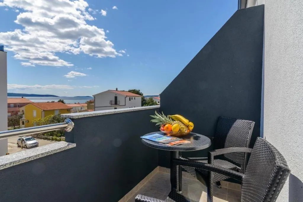Apartment In Okrug Gornji With Sea View, Balcony, Air Conditioning, Wifi 5134-3 Trogir