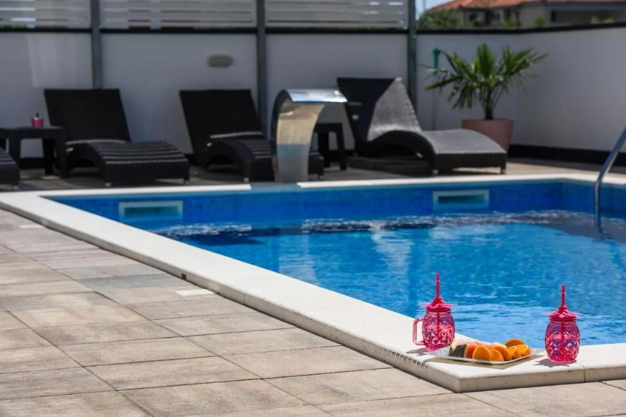 Apartment In Okrug Gornji With Sea View, Balcony, Air Conditioning, Wifi 5134-3 Trogir
