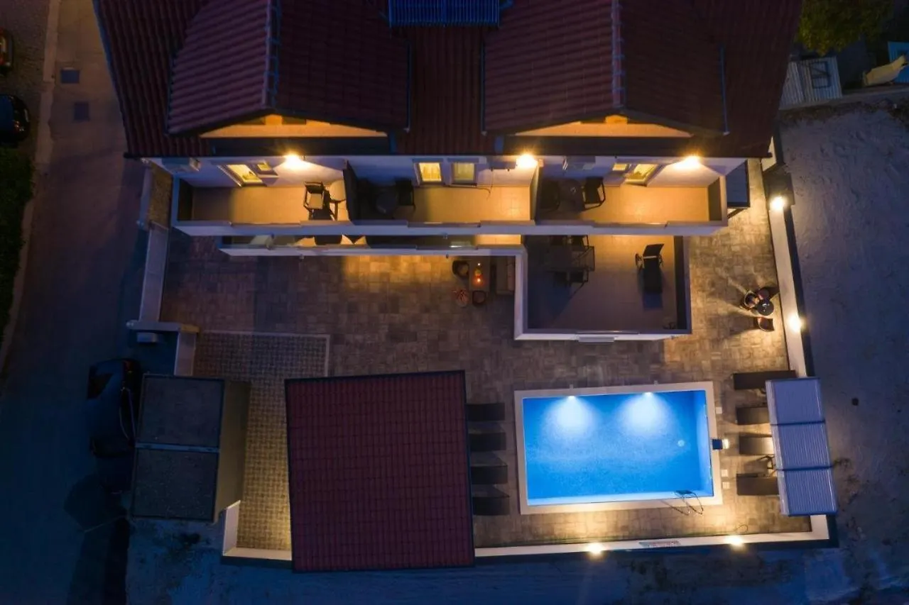 Apartment In Okrug Gornji With Sea View, Balcony, Air Conditioning, Wifi 5134-3 Trogir